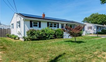 43 Deerfield Dr, Warwick, RI 02886