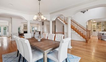 5704 MAIDEN Ln, Bethesda, MD 20817