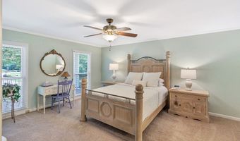 910 Chantilly Ln, Anderson, SC 29625
