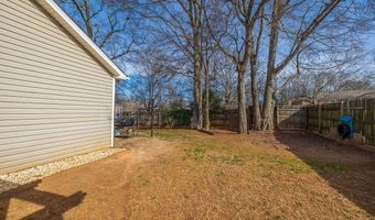 333 Stonewood Crossing Dr, Boiling Springs, SC 29316