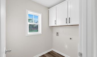 127 Hunter Ridge Dr, Boiling Springs, SC 29316
