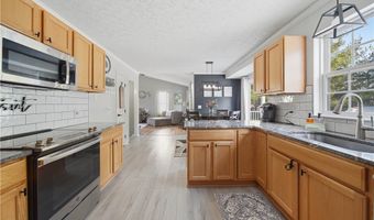 1906 Northgate Cir, Akron, OH 44320