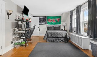 190 Auburn St, Cranston, RI 02910