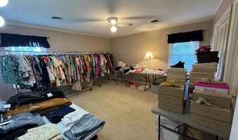 240 Whittle Cir, Ashburn, GA 31714