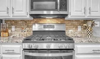 809 Jamestown Dr, Altus, OK 73521