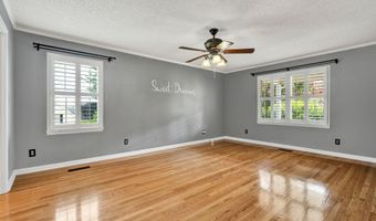3046 Hawthorne St, Athens, TN 37303