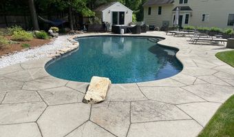 6 Myers Ln, Billerica, MA 01862