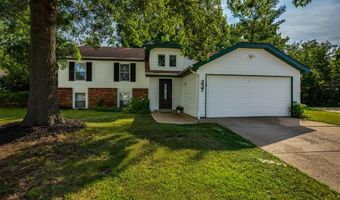 237 Valleyoak Ct, Ballwin, MO 63021