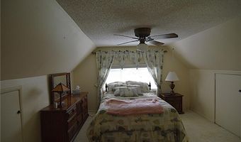 13905 Leavenworth Rd, Basehor, KS 66007