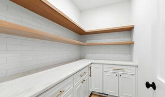 20 Marianne Rd, Darien, CT 06820