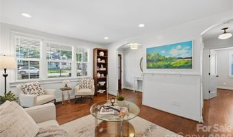 2424 Kingsbury Dr, Charlotte, NC 28205