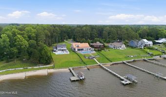 685 Raymond Rd, Arapahoe, NC 28510