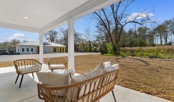 1510 Two Notch Cir, Ash, NC 28420