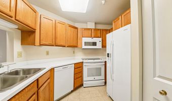 7101 BAY FRONT Dr #202, Annapolis, MD 21403