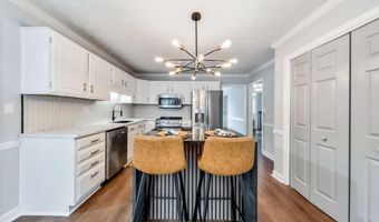 4929 Willow Crk, Woodstock, GA 30188