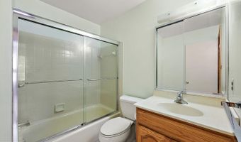 8 SIGNAL HILL Dr, Hockessin, DE 19707