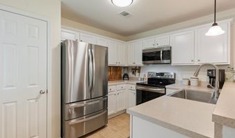 210 IRONWOOD Cir, Alabaster, AL 35007