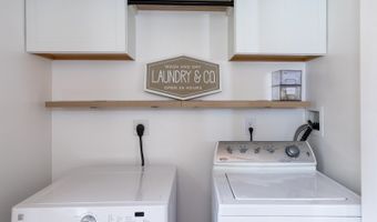 2 Grand St, Alloway, NJ 07422