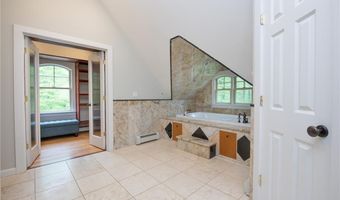 200 Miner Rd, North Kingstown, RI 02874
