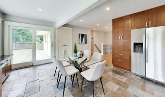 7217 WILBURDALE Dr, Annandale, VA 22003