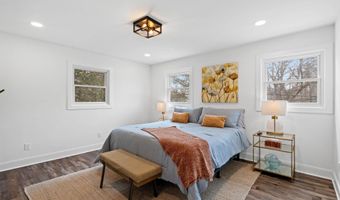 9817 FERNWOOD Rd, Bethesda, MD 20817