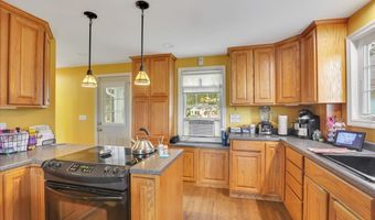 100 Adams Rd, Bloomfield, CT 06002