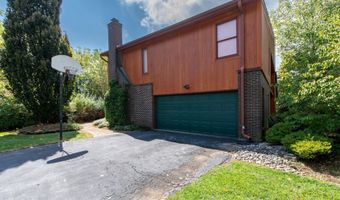 3908 SHORT HILL Dr, Allentown, PA 18104