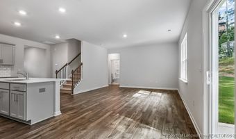 1049 Misty Creek Dr, Aberdeen, NC 28315