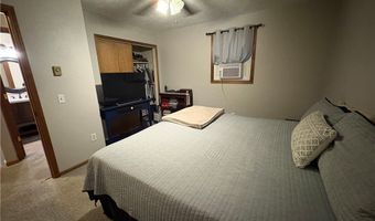 110 Habant Dr, Amherst, OH 44001