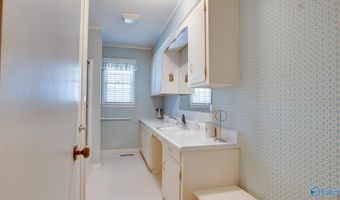 903 W Main St, Albertville, AL 35976