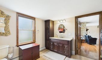 163 Winterberry Rd, Narragansett, RI 02874