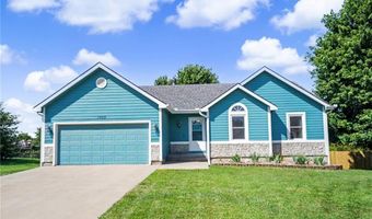 1003 Lisa Ct, Baldwin City, KS 66006