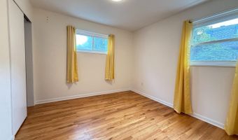 5835 MOUNT VERNON Dr, Alexandria, VA 22303