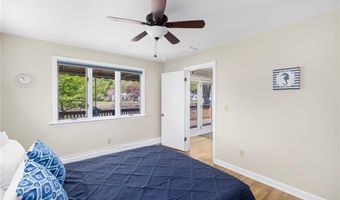 106 N River Dr, Narragansett, RI 02882