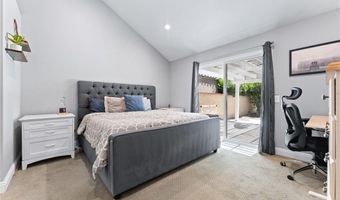 5742 E Hudson Bay Dr, Anaheim, CA 92807
