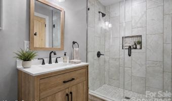 549 Clubhouse Dr, Banner Elk, NC 28604