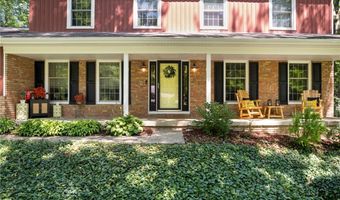 925 Sandin Rd, Akron, OH 44333