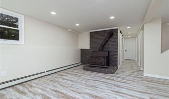 14 Partridge Dr, Exeter, RI 02822