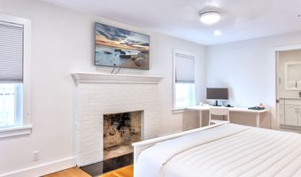 82 Thimble Island Rd, Branford, CT 06405