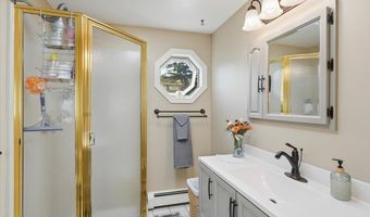 2047 North Ave, Burlington, VT 05408