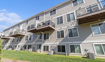 2759 Bristol Ridge Dr, Ann Arbor, MI 48105