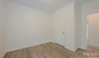 17 Berry Hill Rd, Asheville, NC 28806