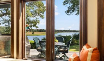 17 Pojac Point Rd, North Kingstown, RI 02852