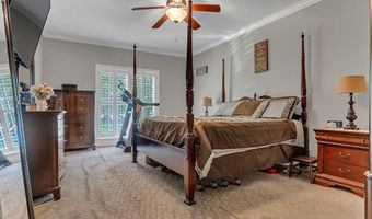 1711 River Pointe Dr, Albany, GA 31707