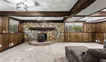 886 Weaver Hill Rd, Coventry, RI 02816