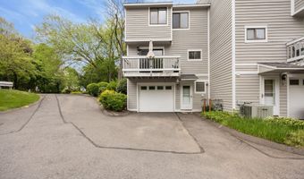 10 Ives Hill Ct 10, Cheshire, CT 06410