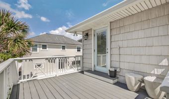 1766 BEACH Ave, Atlantic Beach, FL 32233