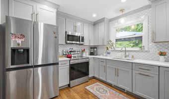 32 Whippoorwill Rd, Bethel, CT 06801