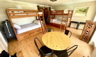 60 Brookside Ave, Albany, NH 03818