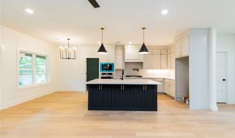 4 Lauder Cir, Bella Vista, AR 72715